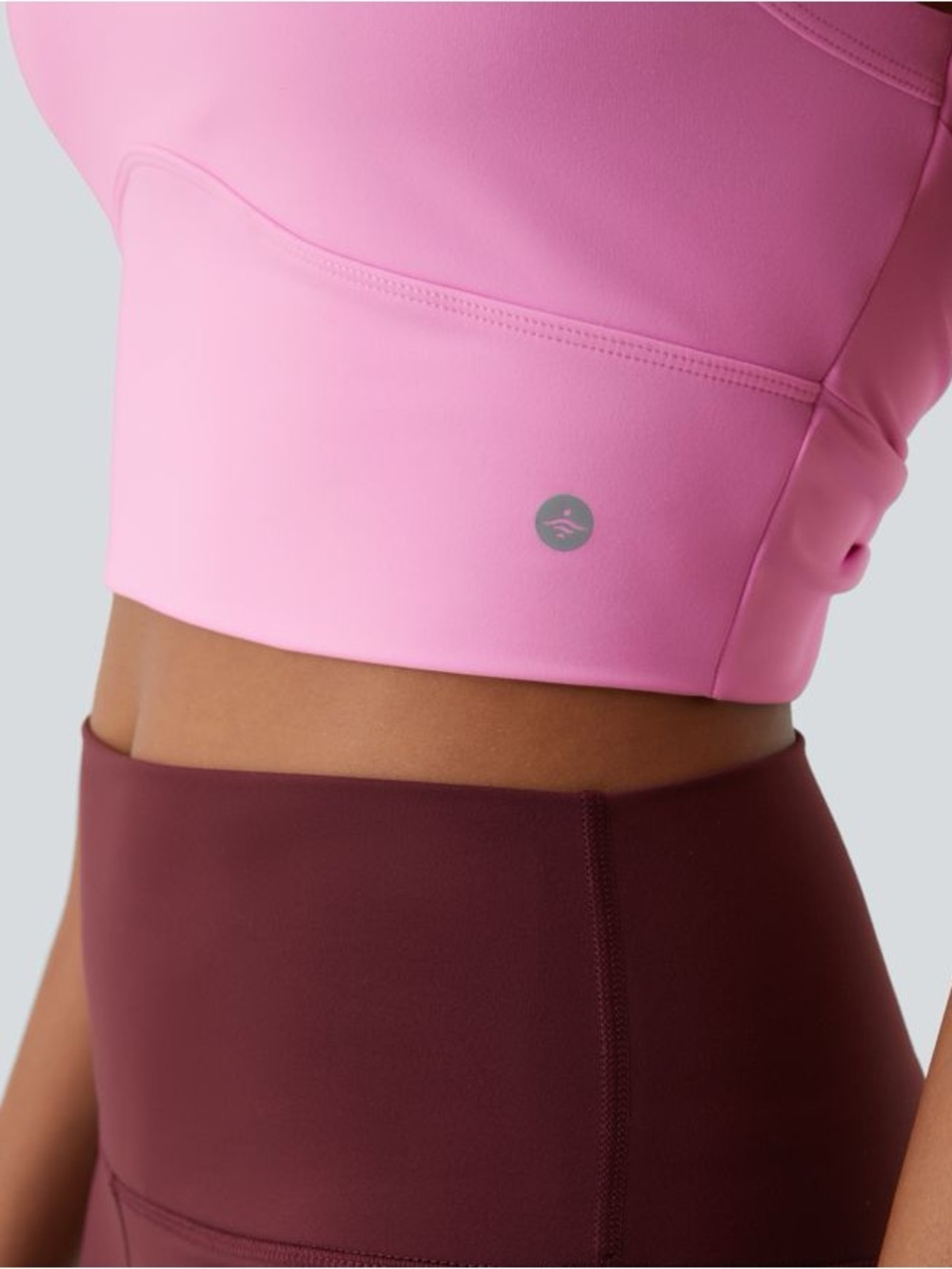 09HBB.- SoftlyZero™ Plush Cut Out Cropped Yoga Tank Top. - Picture 5 of 6